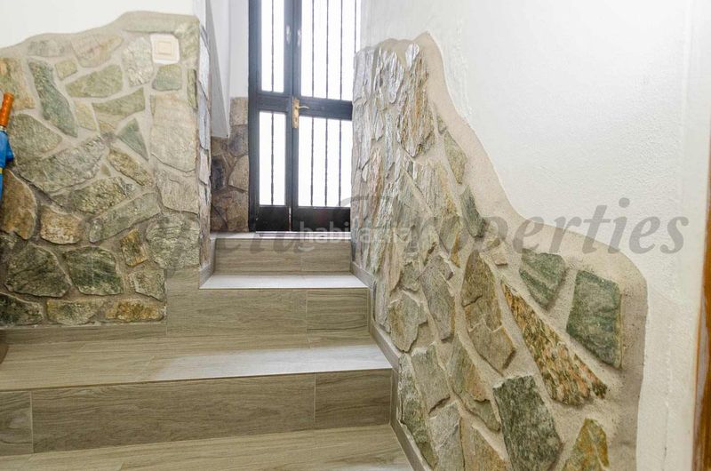 Foto a938c7f2-f02a-4435-9fc7-37e0083ba4a9. Casa amb xemeneia a Canillas de Albaida