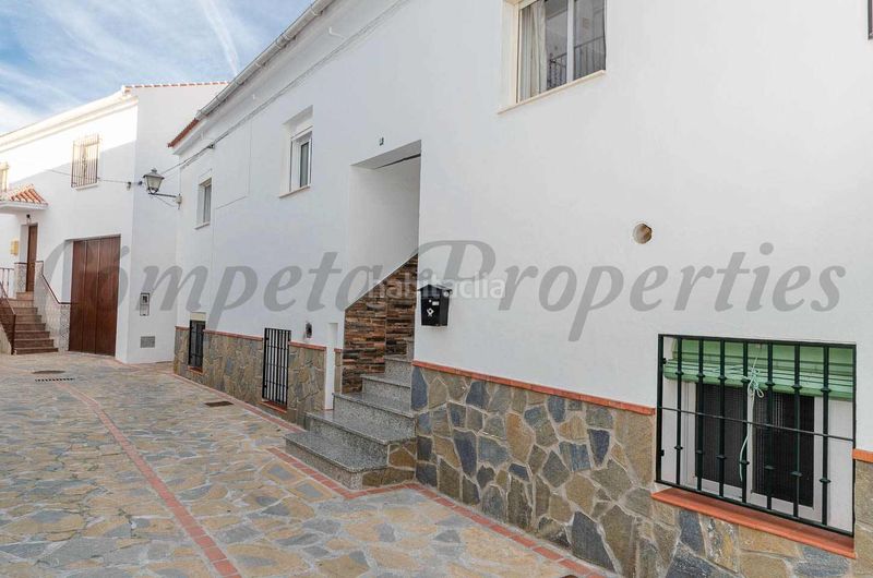 Foto cadb3f14-e5e8-461d-98c4-f96fc12391c8. Casa amb xemeneia a Canillas de Albaida