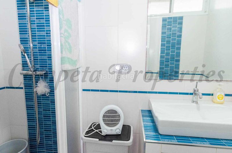 Foto e6f44bd5-b474-44d1-9bb5-9e5de5e66df8. Casa amb xemeneia a Canillas de Albaida