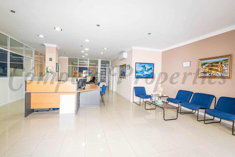 Foto 40ee44b3-af37-4e44-9a58-b1dc7c471233. Local comercial amb calefacció a Torrox pueblo Torrox