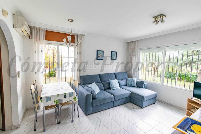 Foto 86d464cd-3cb5-44c1-915c-3f85127a93c9. Apartament amb calefacció piscina a Torrox park Torrox
