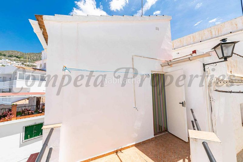 Foto 4eb20854-f58d-4e66-981d-ef5bae5c8f90. Casa adossada a Cómpeta