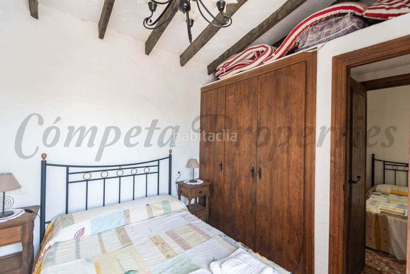 Foto 5a4697b1-44be-44fd-8602-5d3429a6dcba. Masia amb xemeneia piscina a Sedella