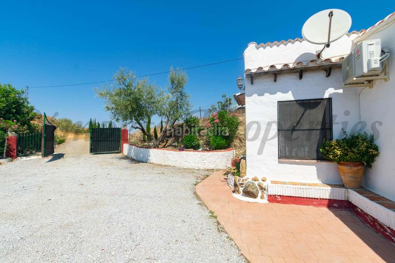 Foto c7736a0b-8d9b-4fa5-a71d-1bc9603756b8. Masia amb xemeneia piscina a Sedella