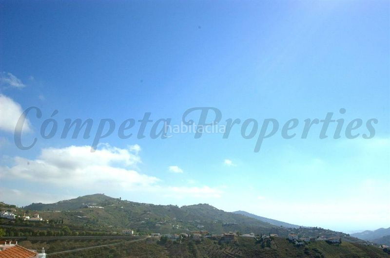 Foto 42dbecf9-bc43-49d2-b7b8-92350f94aa7d. Casa adossada a Cómpeta