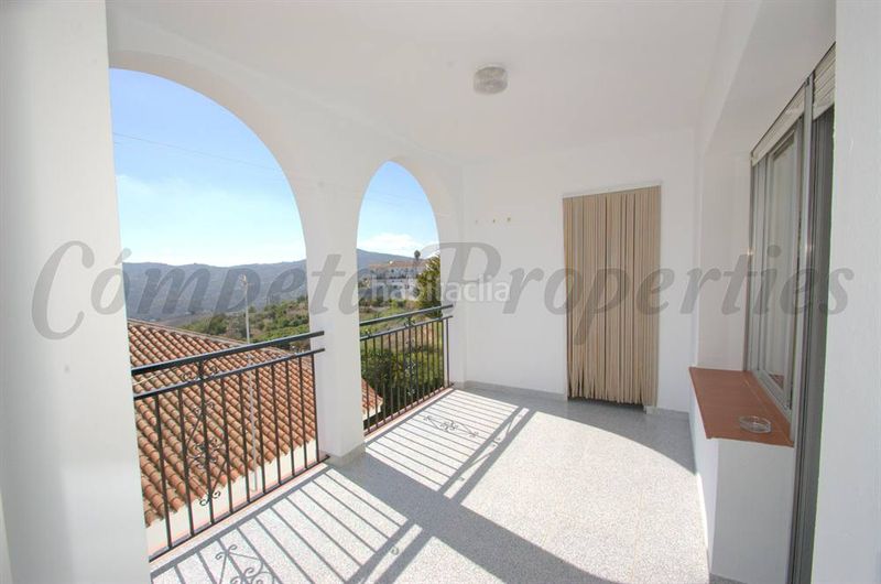 Foto c4f7dd9e-6849-4007-96c6-820e1a3c9390. Casa adossada a Cómpeta