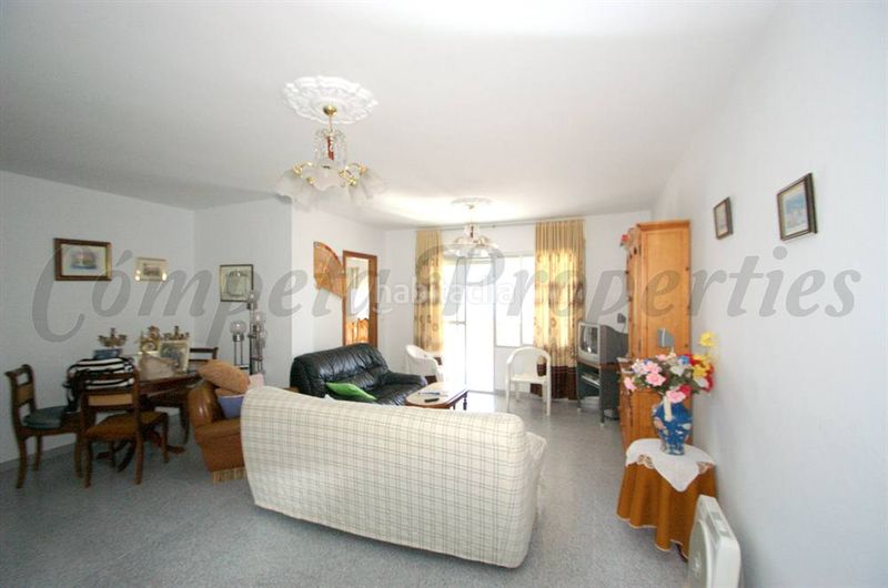 Foto cbbfccd6-85fa-401b-8f9a-4c7840844166. Casa adossada a Cómpeta