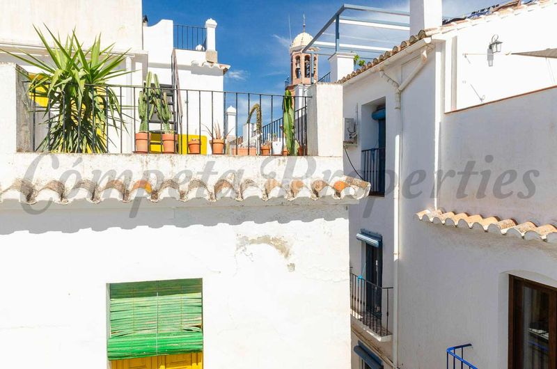 Foto a5850f84-120d-4d24-ac1c-28154d136513. Casa a Cómpeta