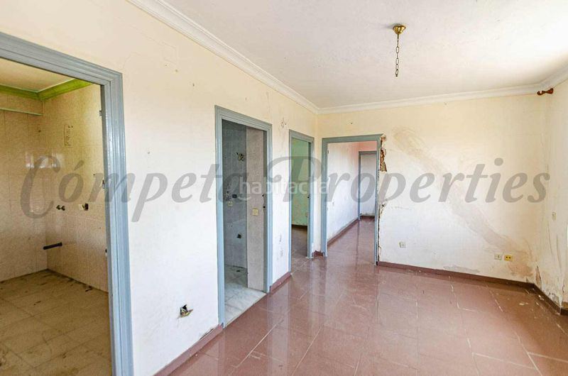 Foto 5e0271e4-16f2-45f5-bd6e-58bbe96c3a1d. Casa adossada amb aparcament a Cómpeta