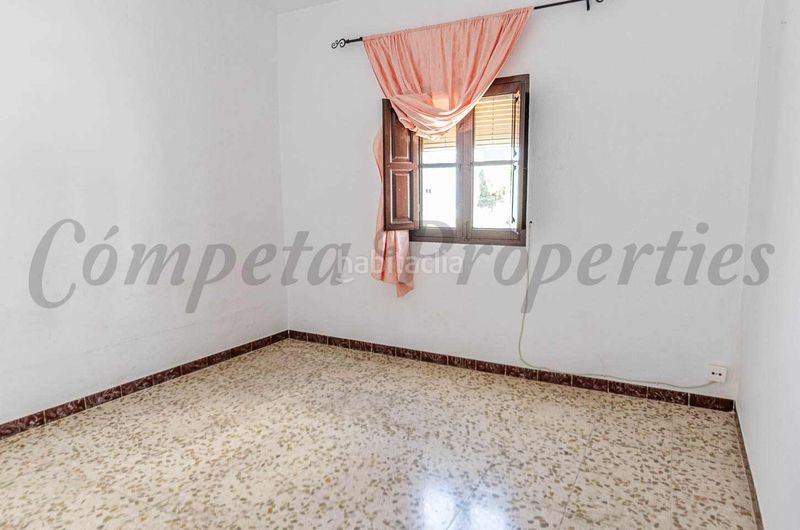 Foto 3acca979-bbbb-49e4-a82c-664998e79bcd. Casa adossada a Cómpeta