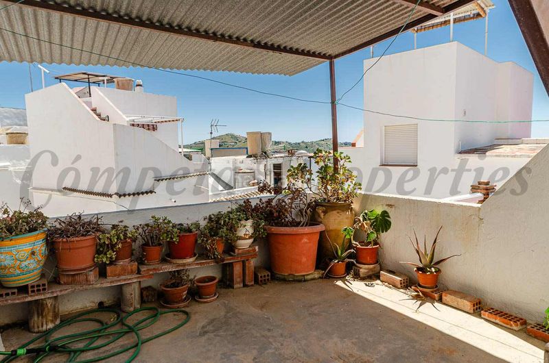 Foto 4200a06f-025c-4b8f-b049-859b6d237c40. Casa adossada a Cómpeta