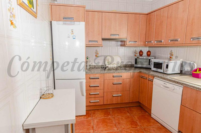 Foto 7fdb85d8-8845-487a-8e43-d733fd6bf6ad. Casa adossada a Cómpeta