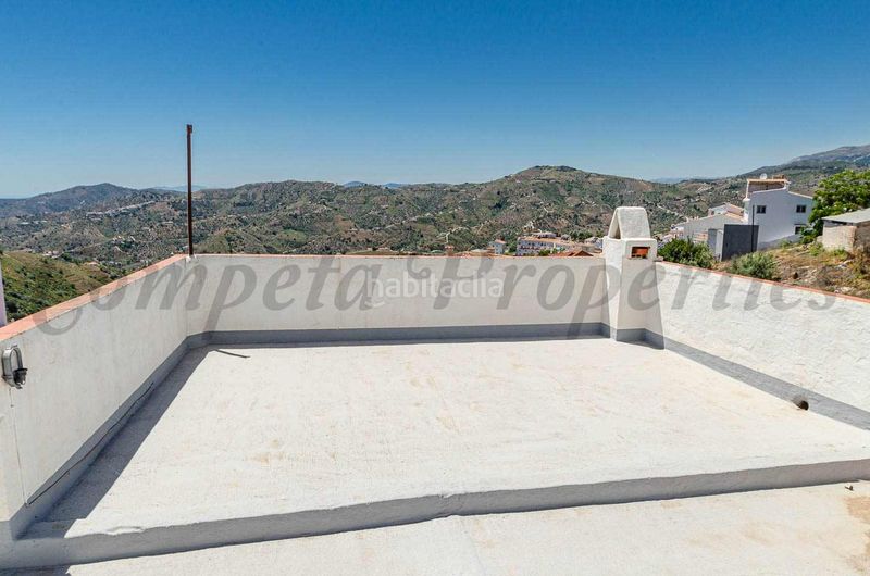 Foto a030b0c3-abc6-4f60-9c16-a8054cb4791e. Casa adossada a Cómpeta