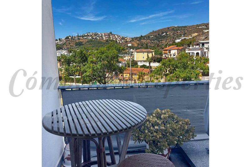 Foto 7440936d-a8bd-40f4-b59b-bf790a8d9847. Apartament amb aparcament piscina a Velilla - Velilla Taramay Almuñécar