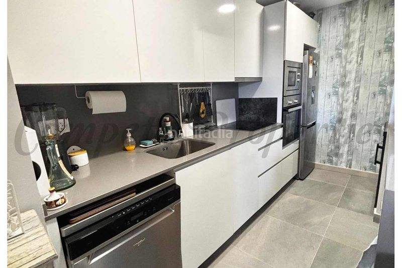 Foto cb61c6ea-58e7-41a3-86ea-d992940d99b7. Apartament amb aparcament piscina a Velilla - Velilla Taramay Almuñécar