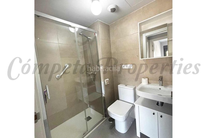 Foto b915d1e3-04a6-42f8-86fe-751b2de2c13e. Apartament amb aparcament piscina a Velilla - Velilla Taramay Almuñécar