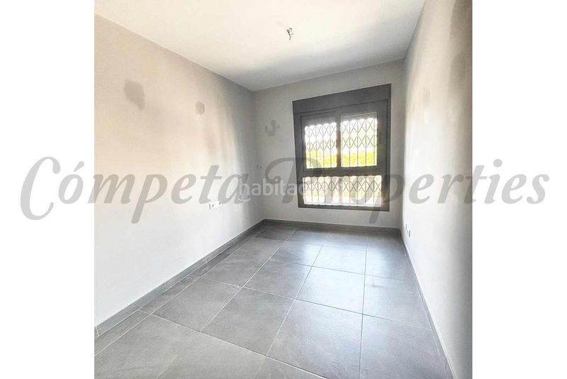 Foto dfcafd35-717f-452a-8c7d-7350b5cab1e4. Apartament amb aparcament piscina a Velilla - Velilla Taramay Almuñécar