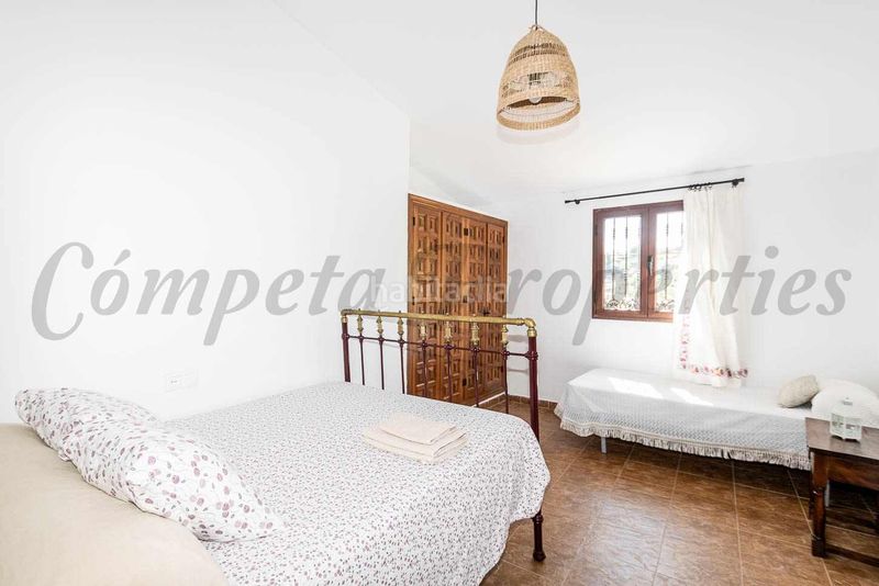Foto a0a25e36-1a97-4563-a3a4-2415e309fa46. Masia amb xemeneia aparcament piscina a Torrox pueblo Torrox