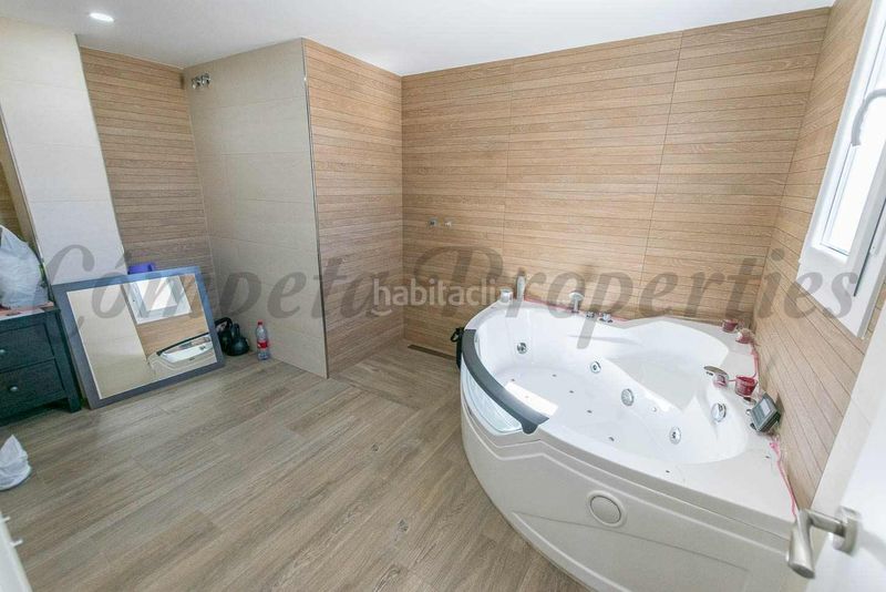 Foto 3cbd0a82-88b9-4f29-9c18-3aac55f54da3. Casa adossada amb calefacció a Cómpeta