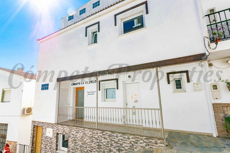 Foto a5aec1a8-4cb7-49c2-88e9-72a912e2c96e. Casa adossada amb calefacció a Cómpeta