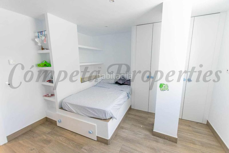 Foto c3ab3e37-4c92-485b-9ec8-604e93b08d26. Casa adossada amb calefacció a Cómpeta