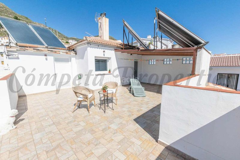 Foto f11242cb-50d5-4b50-b06d-c4d4c4288564. Casa adossada amb calefacció a Cómpeta