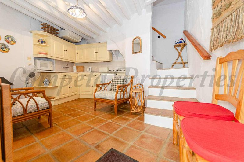 Foto b7d007fe-8624-4d14-8e0a-c2e657ce400e. Casa adossada a Cómpeta