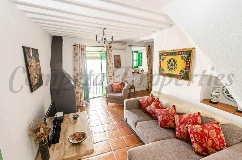 Foto d034db05-5c07-41a5-be14-0be2a0138504. Casa adossada a Cómpeta
