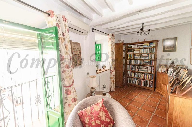 Foto d84d2039-5f1f-4d01-a7c7-5f1a7c69741a. Casa adossada a Cómpeta