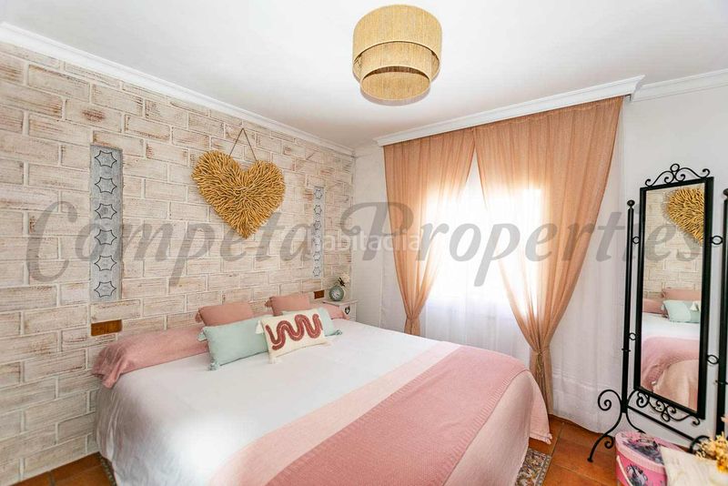 Foto 857ef453-d906-4fe9-b07a-7228ade58045. Casa adossada a Cómpeta