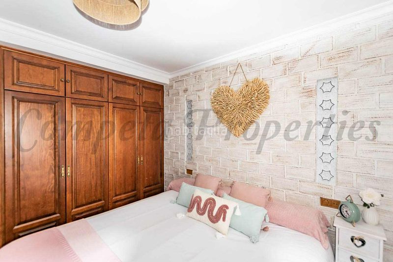 Foto abe01885-8e00-40f9-b677-fa22afb77a06. Casa adossada a Cómpeta