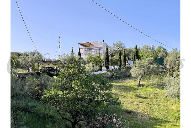 Foto 85073afd-3b54-4ae6-bee7-2e7f93aa8bba. Xalet amb xemeneia a Comares