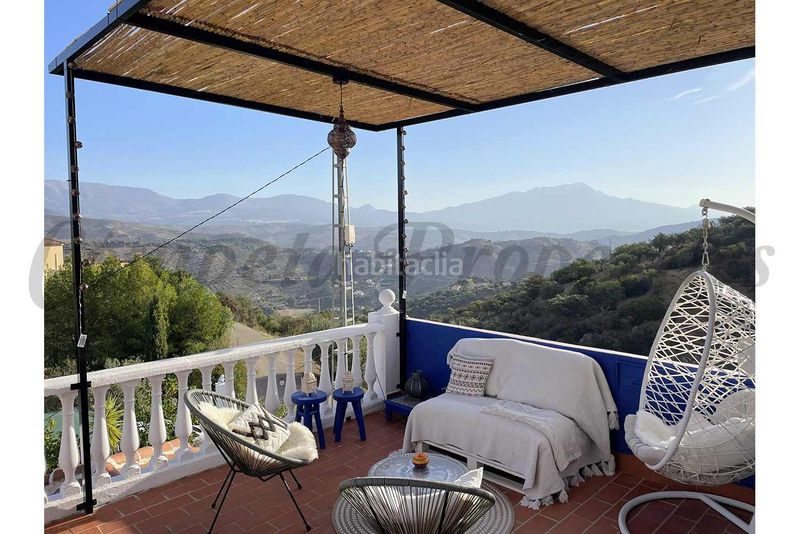 Foto ca375134-742f-4748-8c61-7a9b5ff90ea3. Xalet amb xemeneia a Comares