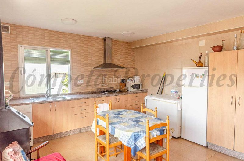 Foto 4de6c76c-4741-4eb9-9185-2c4c27d8172b. Casa amb xemeneia aparcament a Cómpeta