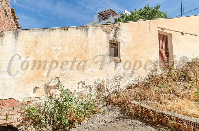 Foto 65775a38-711d-43ee-98e2-a7cefff50eb3. Casa amb xemeneia aparcament a Cómpeta
