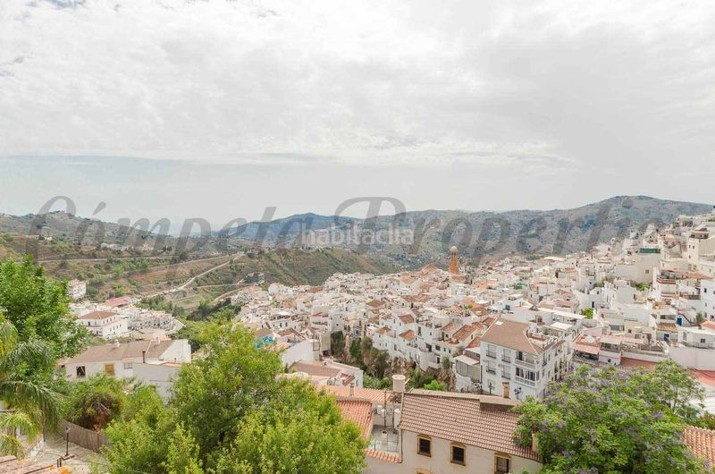Foto 25523a32-7ec5-49b1-85a1-9d52f16216d3. Pis a Cómpeta