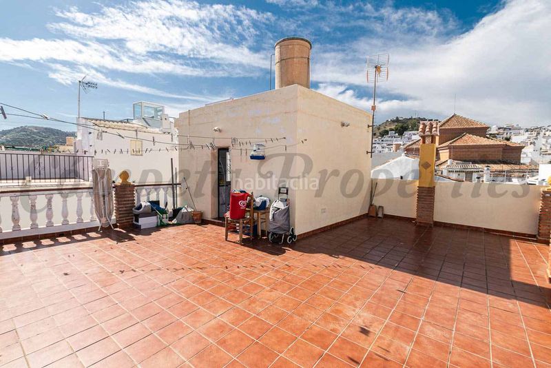 Foto 04d8d1d9-89bc-4199-86d3-f9d8b6c6ae56. Casa adossada a Torrox pueblo Torrox