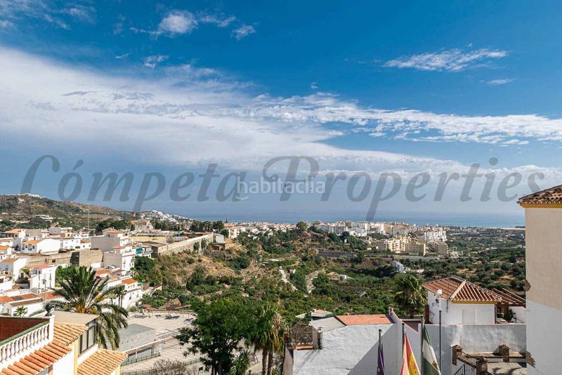 Foto b6bc5345-8e7b-41fe-ad29-870b6d8ea173. Casa adossada a Torrox pueblo Torrox