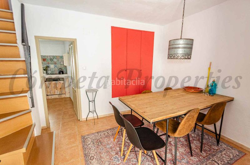 Foto 51bba1ec-a735-4b20-b279-21790f2d5a8e. Casa adossada a Cómpeta