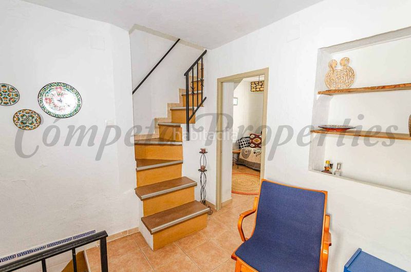Foto a44ea2d9-6311-45d0-bf30-240ded8b8e7e. Casa adossada a Cómpeta