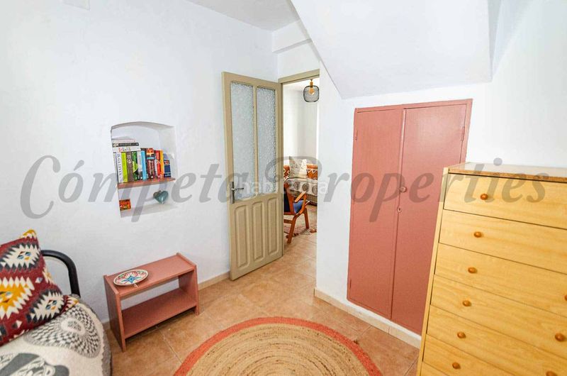 Foto e0dd17b2-5f25-4f30-969a-401ea4dc0717. Casa adossada a Cómpeta