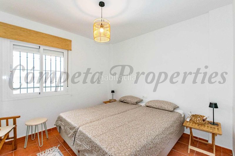 Foto f488e2e5-5386-4521-8021-a25f285ed1b6. Pis amb piscina a Cómpeta