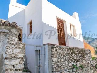 Semi detached house in Sedella
