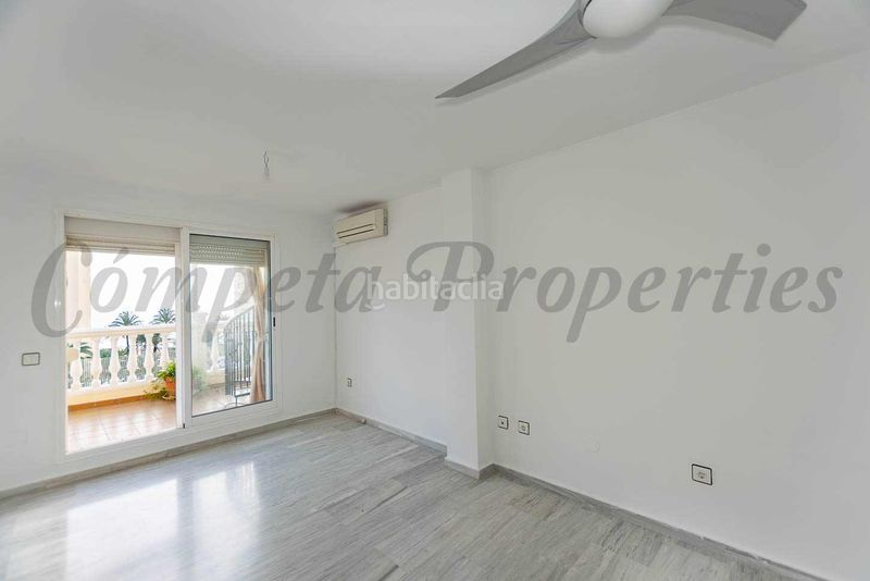 Foto 2cd1e581-bed2-47e4-a6b7-6f9746369b3e. Àtic a Paseo Marítimo de Levante Torre del Mar