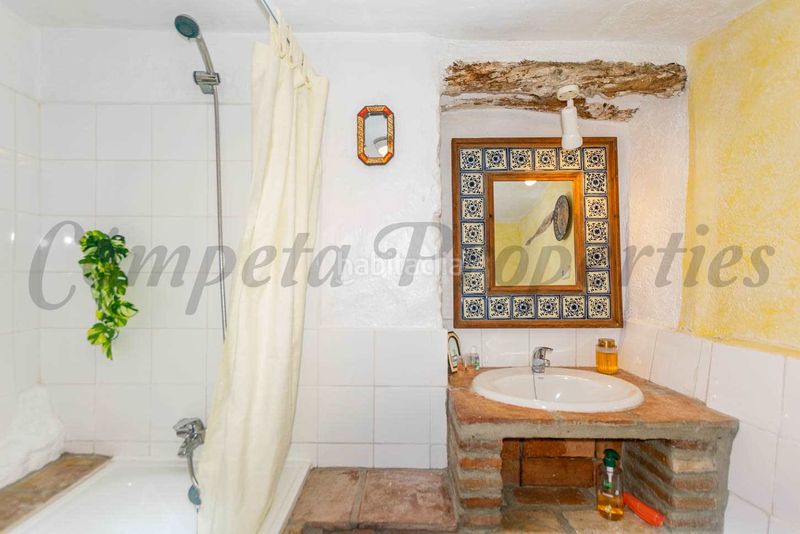Foto 43862ac4-c726-4bf9-8e21-6ce8265a5dbc. Masia amb aparcament piscina a Cómpeta