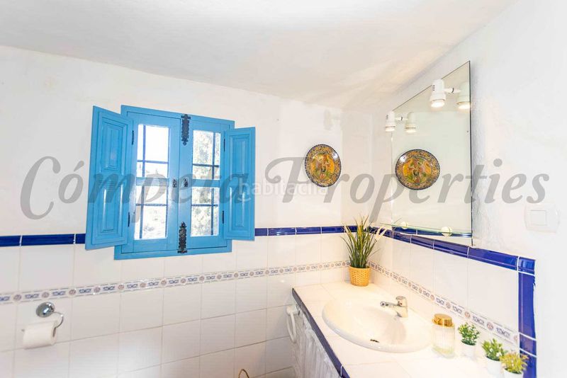 Foto b727a36d-9a0c-427b-b4da-86a4eb9900d5. Masia amb aparcament piscina a Cómpeta
