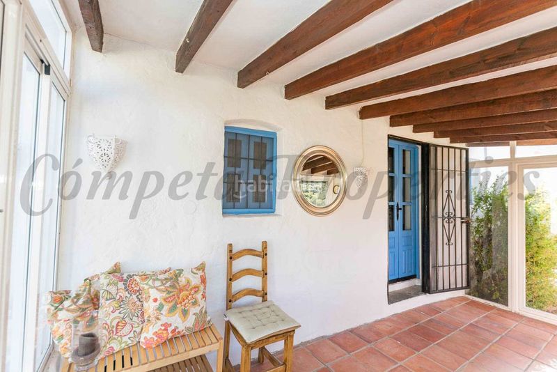 Foto c97bd99a-4949-4142-b254-7a869841e32b. Masia amb aparcament piscina a Cómpeta