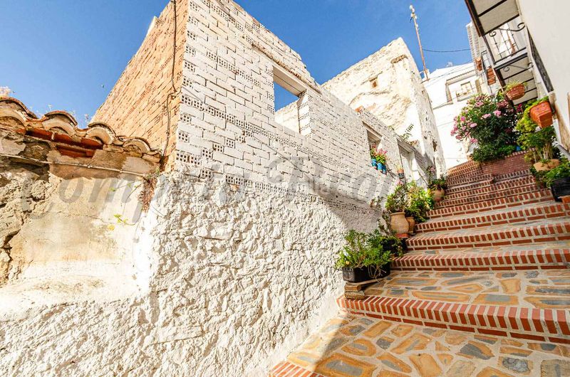 Foto 40676044-4dbe-4b17-a1ce-8da324bdb053. Casa aparellada a Sedella