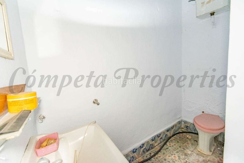 Foto 0474f4e5-bd8a-4607-a08d-19851333fb1b. Casa adossada amb xemeneia a Torrox pueblo Torrox