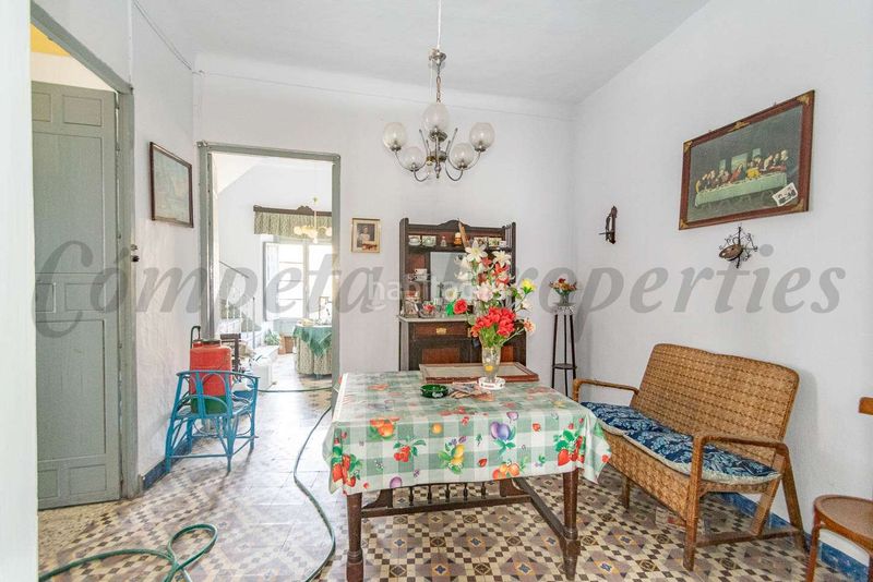 Foto c2b87e61-ee73-4fb7-a0db-524739b17839. Casa adossada amb xemeneia a Torrox pueblo Torrox